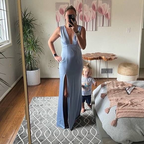 NBD Zeb Gown In baby blue XS - Picture 3 of 11